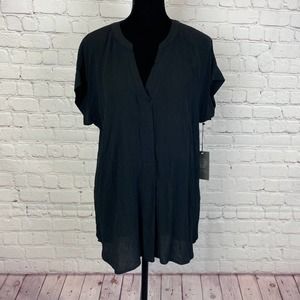 001 - VINCE CAMUTO Black Short Sleeve Pintuck Blouse Size XS Classic Chic